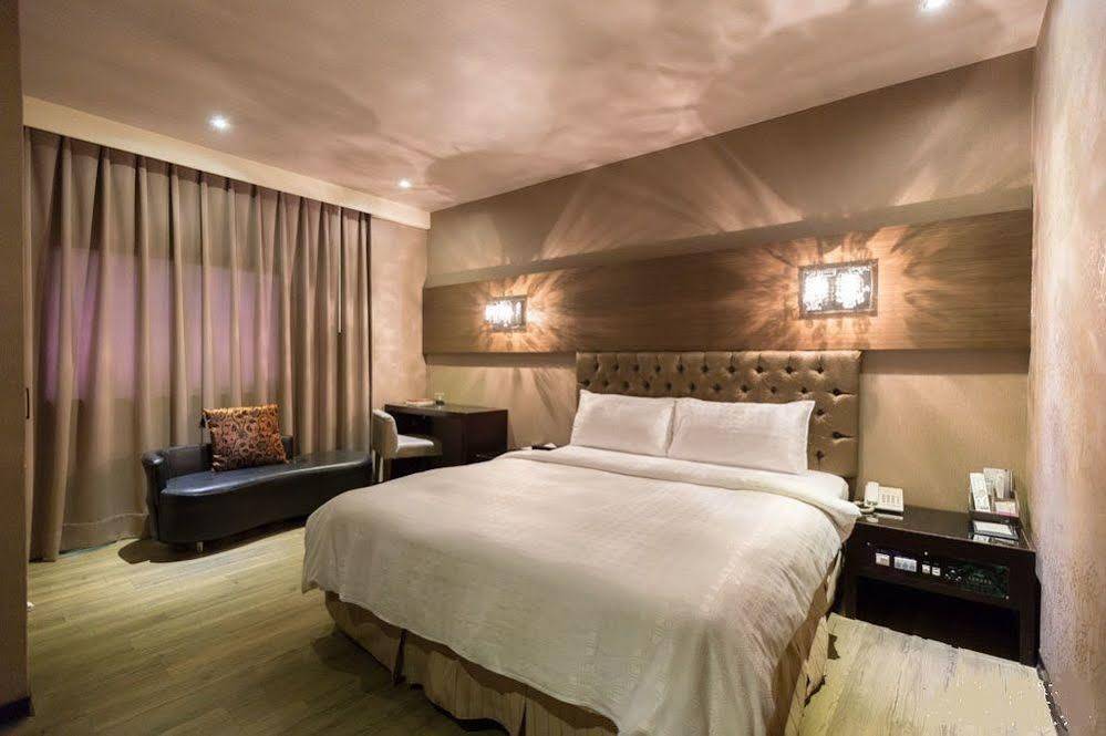 The Riverside Hotel Fashion Kaohsiung Esterno foto