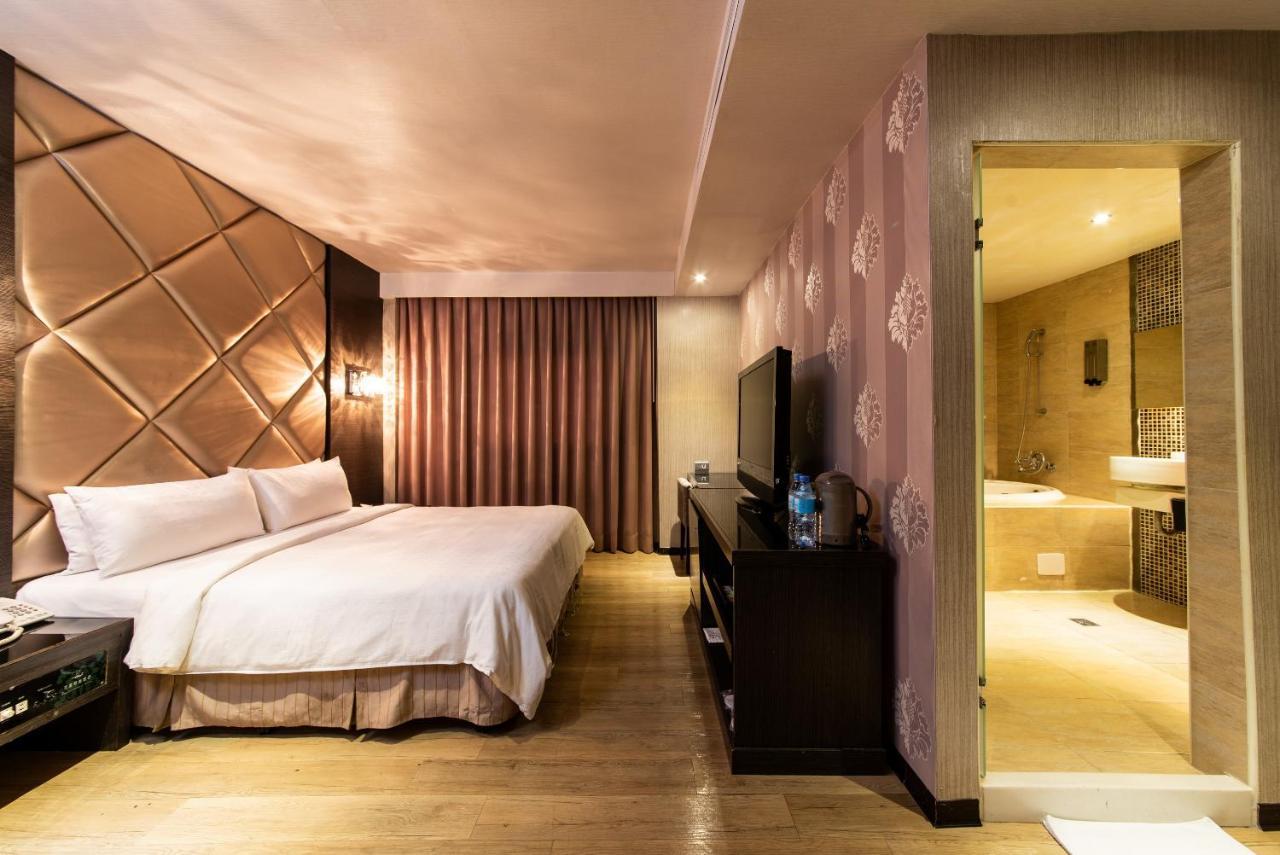 The Riverside Hotel Fashion Kaohsiung Esterno foto